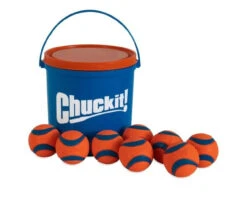 Chuckit! Bucket With 8 Medium Chuckit! Ultra Balls